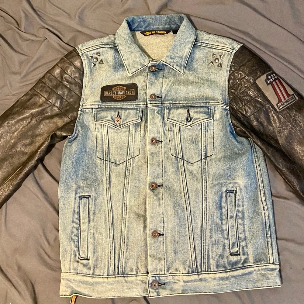 Harley-Davidson Blue Denim Jacket with Black Leather Sleeves